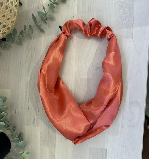 Bandana de saten Aurelia 